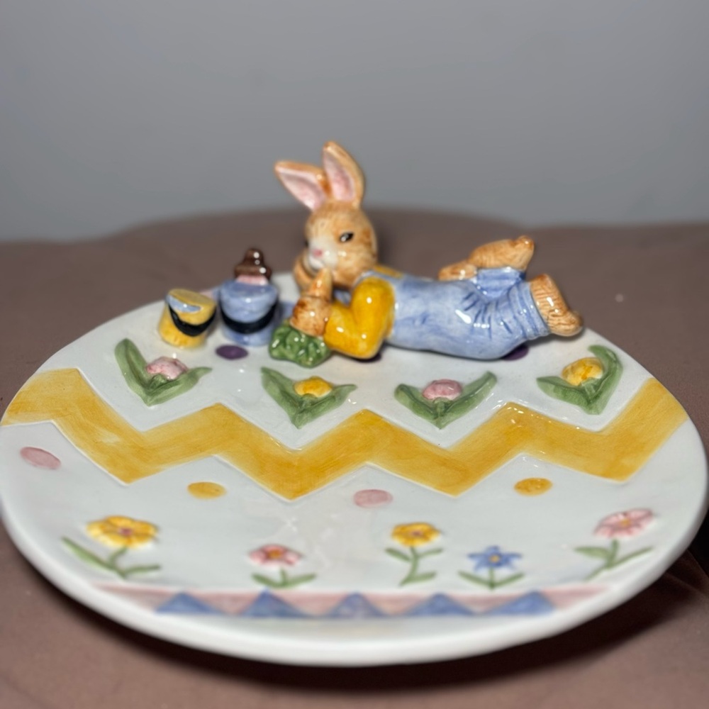 1990's Vintage Fitz & Floyd "Eggspress Painting" Omnibus Division